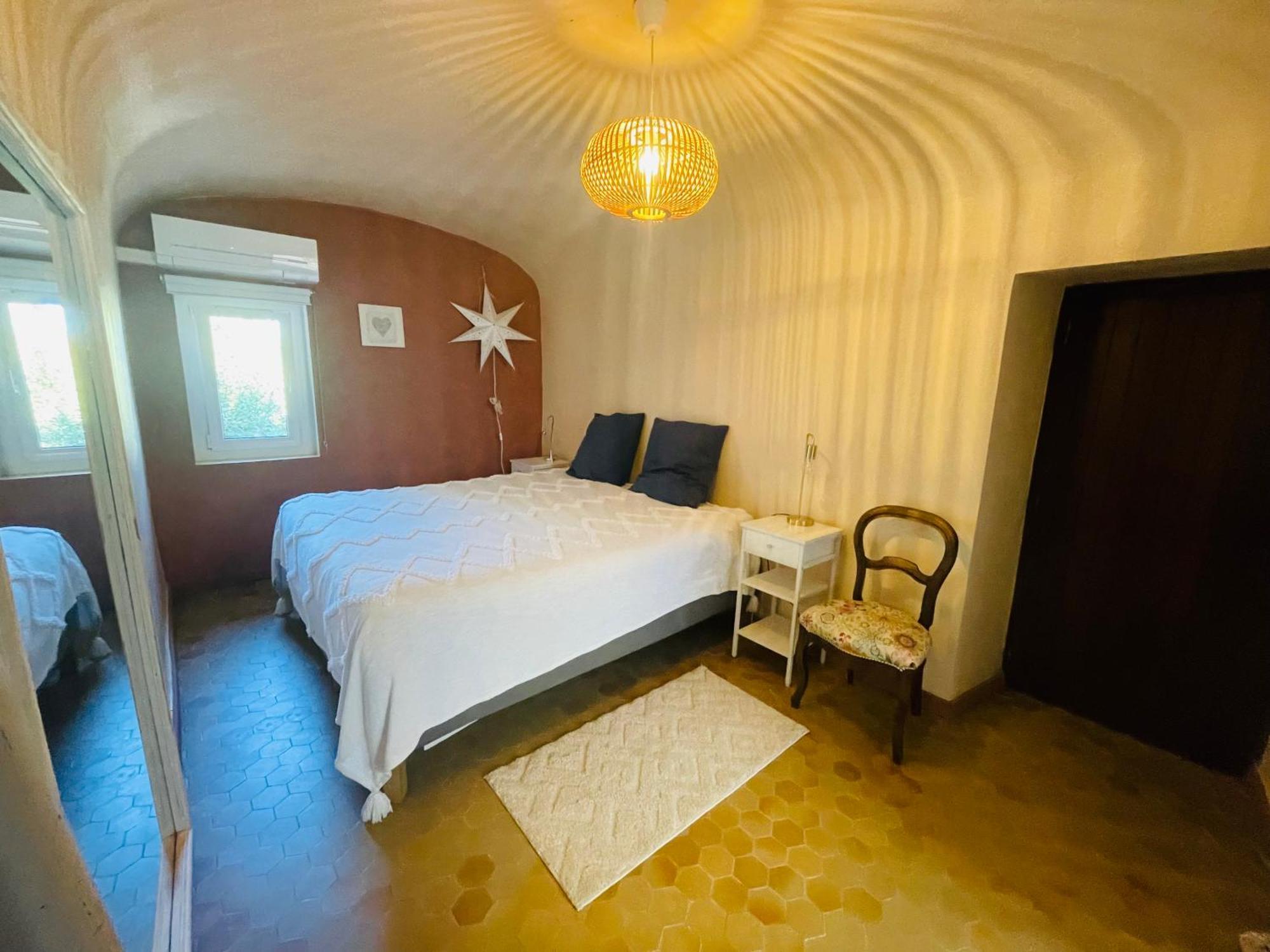 Maison Des Bourgades Saint-Julien-de-Peyrolas Екстер'єр фото